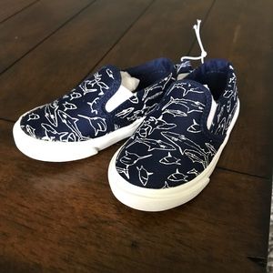 Toddler old navy shark slip on sneakers